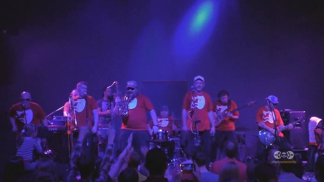 Мамульки бенд - За футбол (live Джао Да, Ярославль) смотреть онлайн