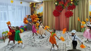 Праздник осени в средней группе "Росток".