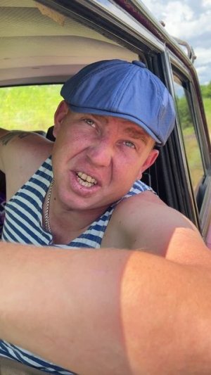 БАТЯ ТАКСИСТ