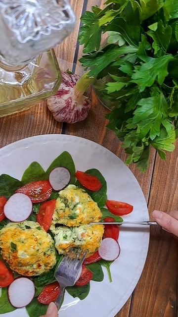 Это очень вкусно! Творожно-сырная вкуснотища! Рецепт в предыдущем видео!😋😋😋 смотреть онлайн