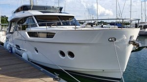 Моторная яхта Greenline_48_2016 с гибридной установкой