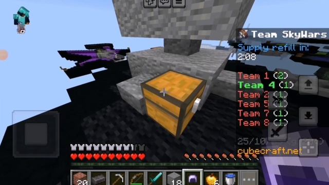 ИГРАЮ В МАЙНКРАФТ НА СЕРВЕРЕ CubeCraft   Sky Wars  (половина с моим другом)