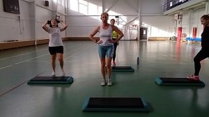 Степ аэробика 32 счета 2 часть с разучиванием