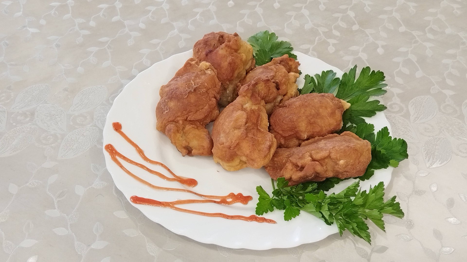 Куриные крылышки в кляре на сковороде с хрустящей корочкой. смотреть онлайн