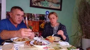 Жизнь в деревне. По запаху прилетел невзначай