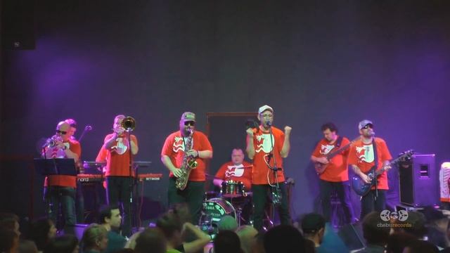 Мамульки бенд - Ветер, высуши глаза (live Джао Да, Ярославль) смотреть онлайн