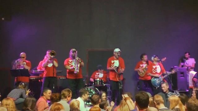 Мамульки бенд - Вечная молодость (live Джао Да, Ярославль) смотреть онлайн