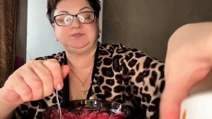 А молока-то и не перевезли🤦/Необычный салатик из сельди и свеклы/Мукбанг