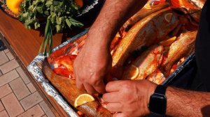 АРОМАТНАЯ РЫБА В ПЕЧИ С СОУСОМ И ЛИМОНОМ 🍋