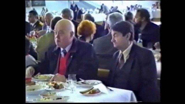 Вицин и Моргунов на банкете на аэродроме Кубинка смотреть онлайн