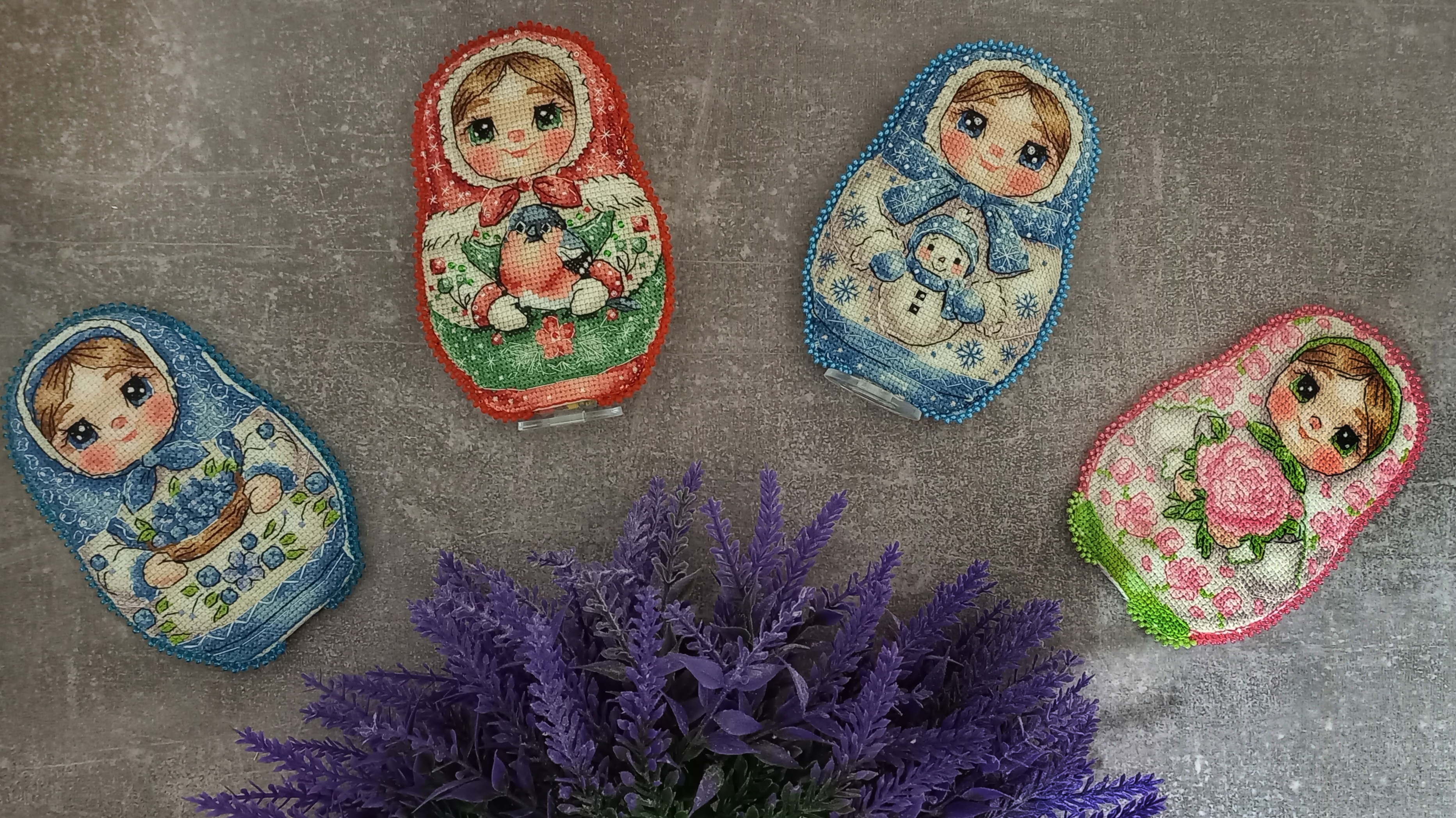 КАК Я ОФОРМЛЯЮ СВОИ МАТРЕШКИ ВЫШИТЫЕ КРЕСТИКОМ🪡🧵 смотреть онлайн