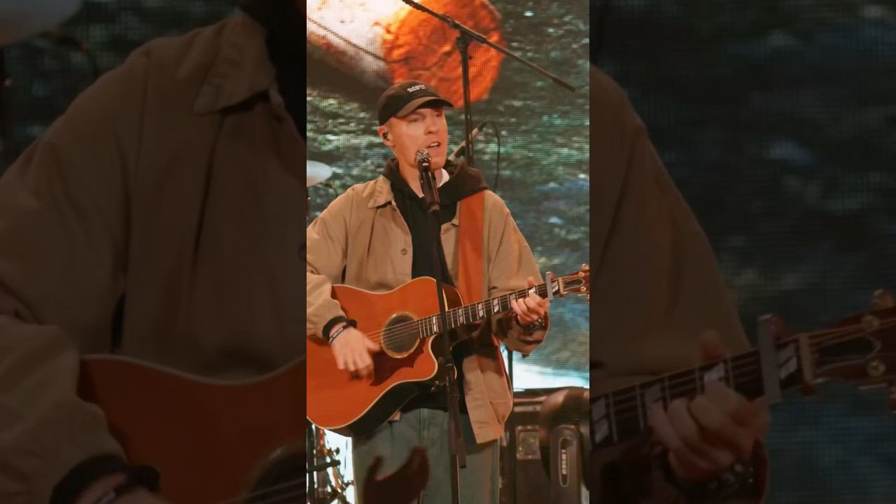 Кто отмечал день рождения под эту песню? смотреть онлайн