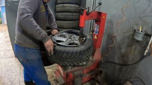 Шиномонтаж, переобувка авто