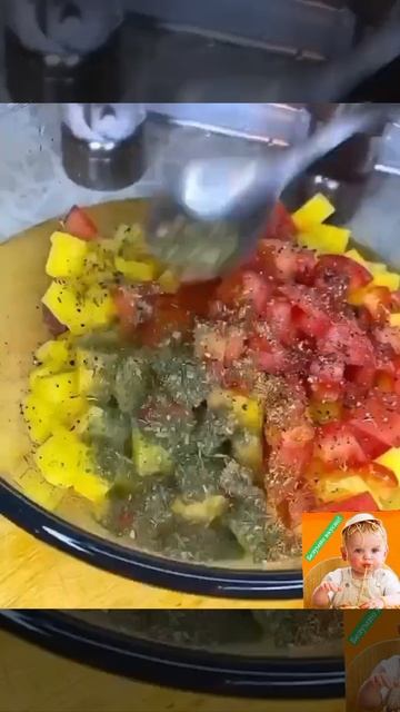 Жаркое в съедобном горшочке.