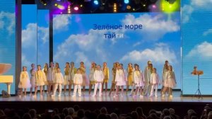 Главное ребята сердцем не стареть , музыка Александры Пахмутовой