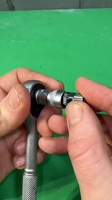 Переходник для трещеточных ключей под биты с посадкой 1_4 от компании King Tony😎👍 смотреть онлайн