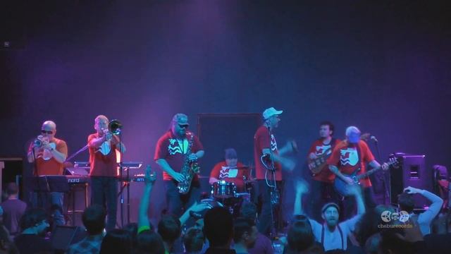 Мамульки бенд - Частушки Локомотив (live Джао Да, Ярославль) смотреть онлайн