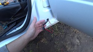 Устанавливаю концевики дверей на новую Лада Гранта