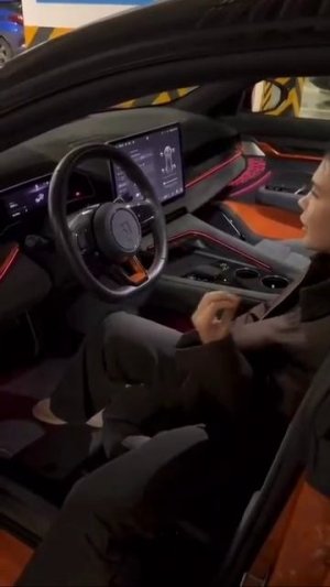 ☝️Даже девушка чихнула ну его на к@й ZEEKR шмикер