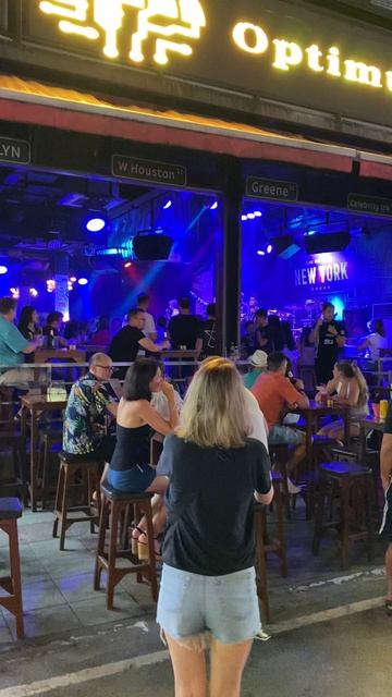 Таиланд. Пхукет. Патонг. Белла Чао.