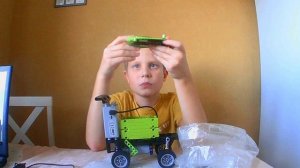 Собираем LEGO машинку (серия 4)