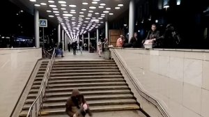Автобусы и электробусы и пассажиропоток около метро Киевская