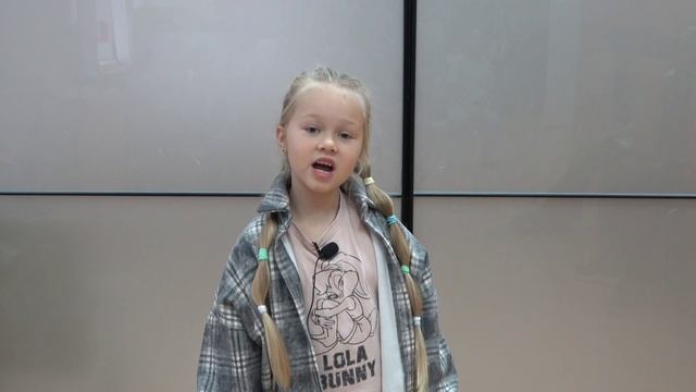 Стихотворение «Поздравительная песенка» Эдуард Успенский. Читает Юля Куприянова. смотреть онлайн