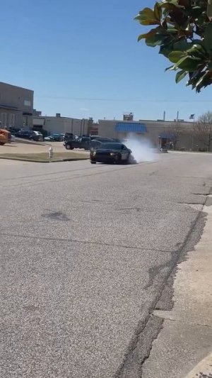 Безумный звук Dodge Hellcat 🔥