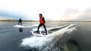 Москва, Строгинской затон, идеальная водная гладь