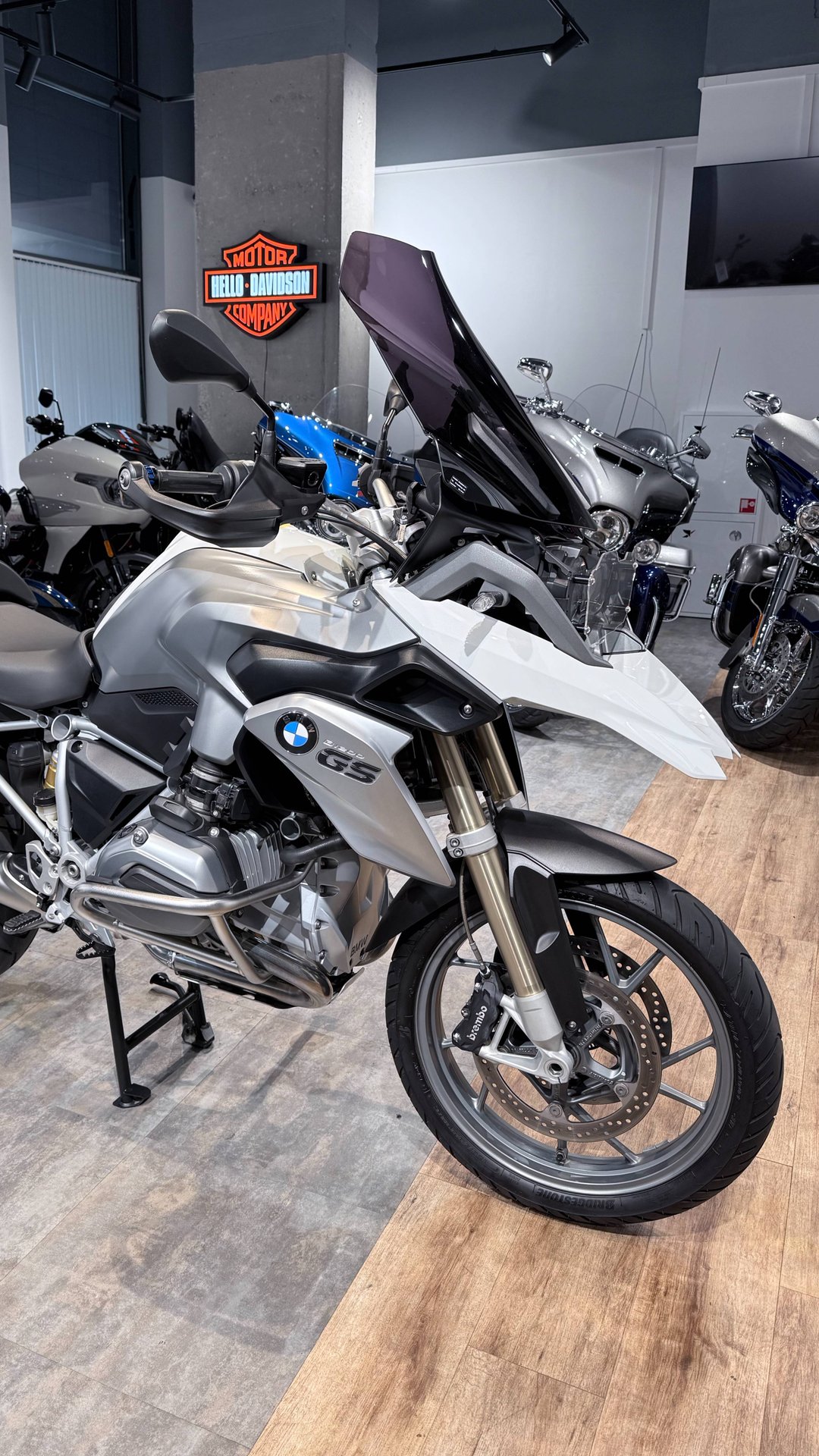 2013 BMW R1200GS Alpine White смотреть онлайн