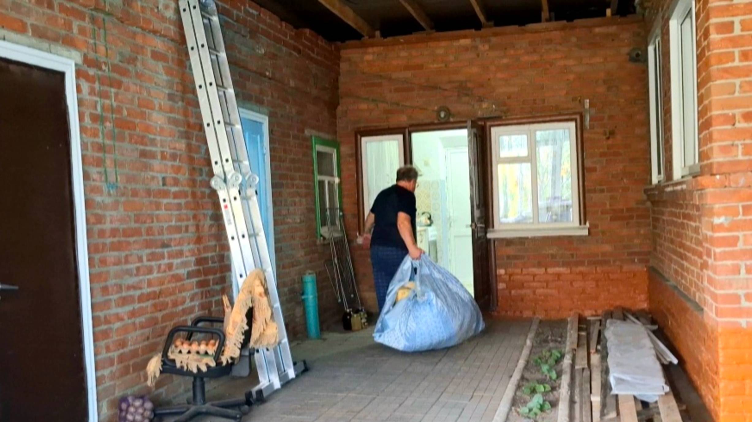 844 Что Случилось.Срочно выбрасываем Всё. смотреть онлайн