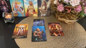 Стоит ли ему доверять 🍒🍓🔮Таро