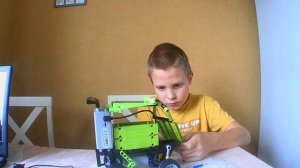 Собираем LEGO машинку (серия 5)