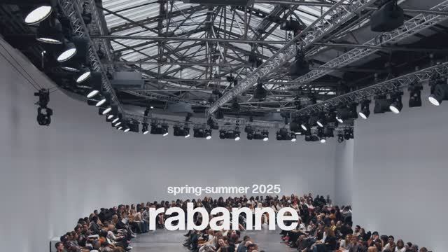 Показ женской коллекции Rabanne весна-лето 2025