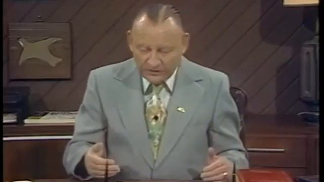 Я верю в молитву Урок 19
📝"За что и за кого молиться"
👤 Доктор Лестер Самралл смотреть онлайн
