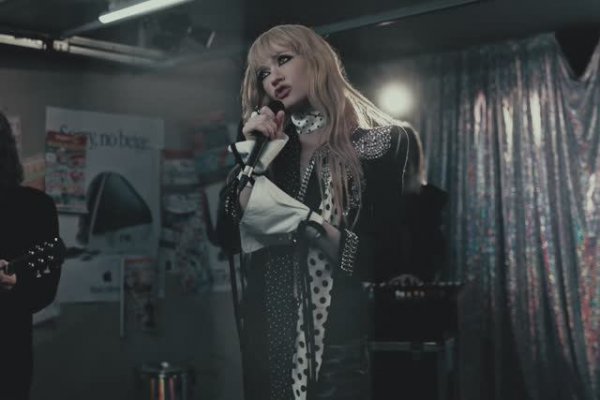 Моя Мишель - Иногда (Official Music Video)