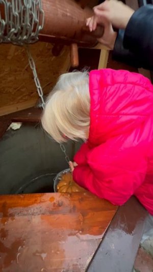 Выловили двухлетнюю тыкву из колодца..
