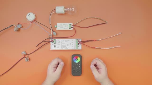 Многозонный Пульт R-4RGB Easydim | SWG