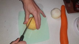 Питаюсь месяц на 6000 руб. Закупка, день №1.Рыбные оладьи, капустный салат, куриный суп-лапша.