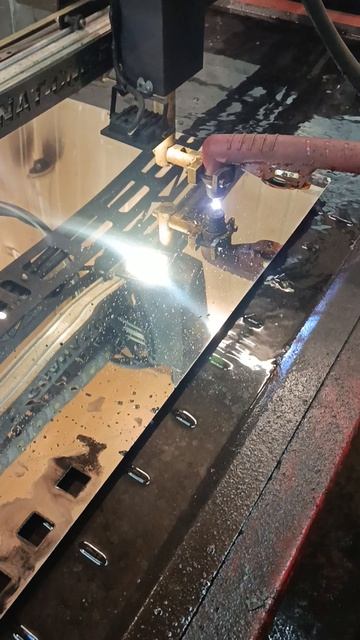 Нержавейки 0.4 мм на плазморезе ЧПУ