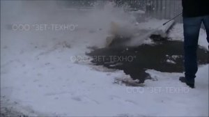 Мойка поверхности аппаратом с подогревом при помощи поломойной насадки и пистолета