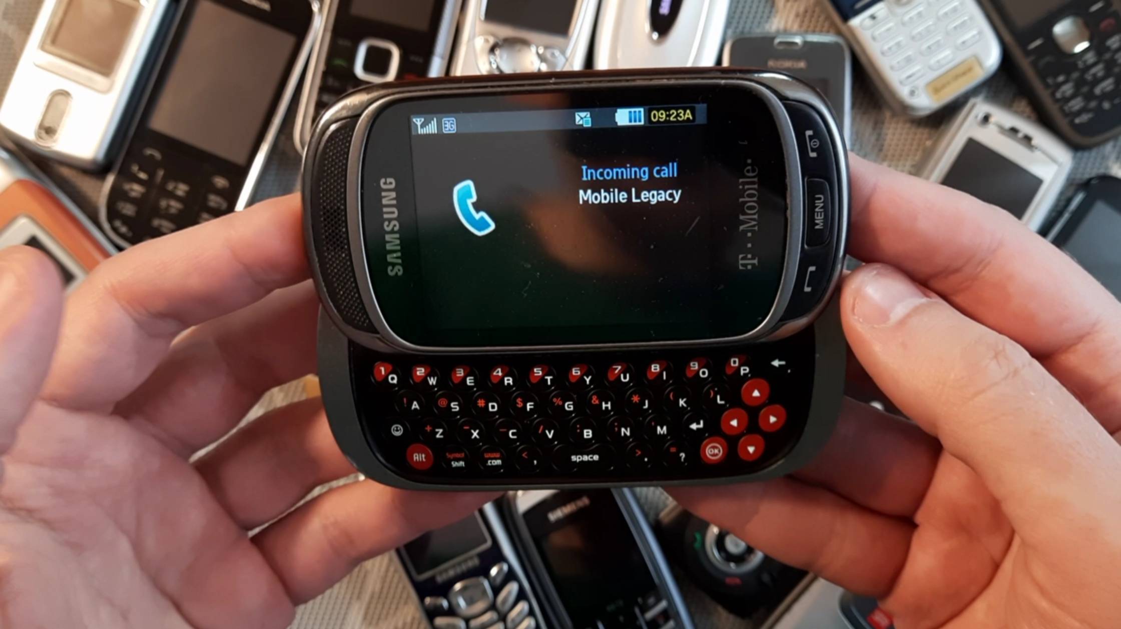 Вам звонок из 2000-х: Телефоны, которые были популярны 20 лет назад смотреть онлайн