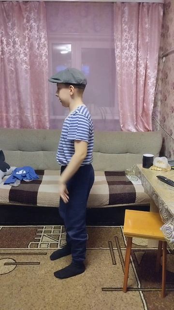 ПЕТЯ УКРАЛ БАТИНЫ ДЕНЬГИ смотреть онлайн