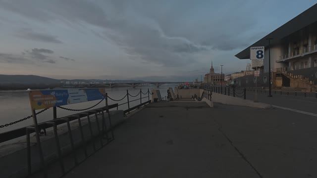 Утро, набережная Енисея, г. Красноярск 27.10.2025г. смотреть онлайн