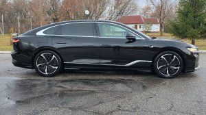 Voyah passion 2023 с пробегом 18000км 82kwth