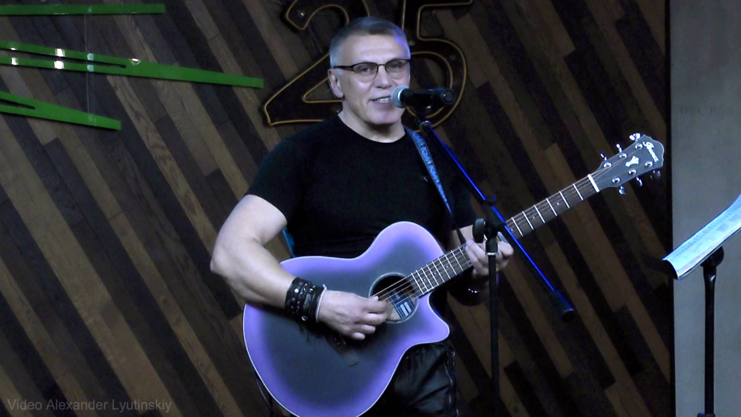 Герман Грач - Эта женщина (слова и музыка Анатолий Матвейчук) смотреть онлайн