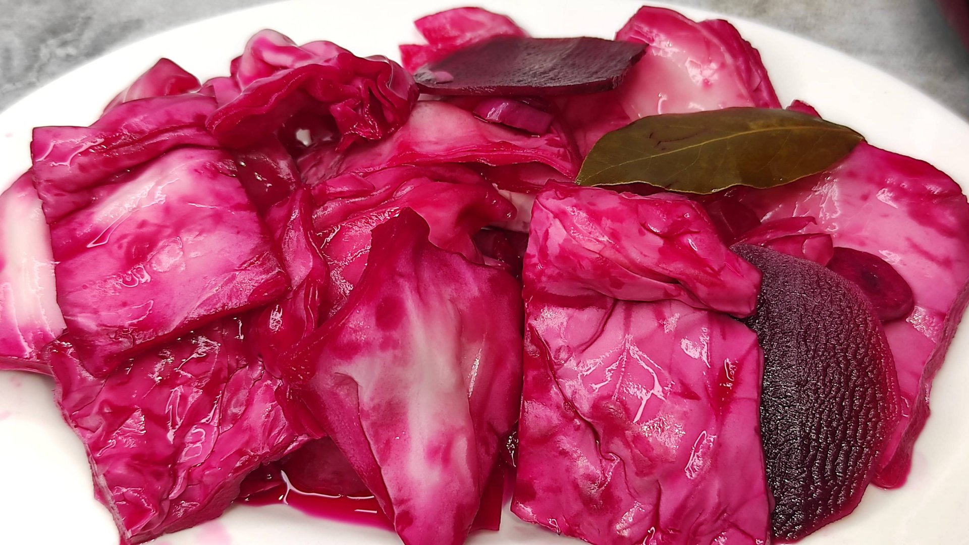 Маринованная капуста ПЕЛЮСТКА со свеклой. Капуста БЫСТРОГО ПРИГОТОВЛЕНИЯ смотреть онлайн