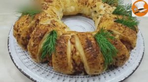 Пирог из слоеного теста с необычной начинкой