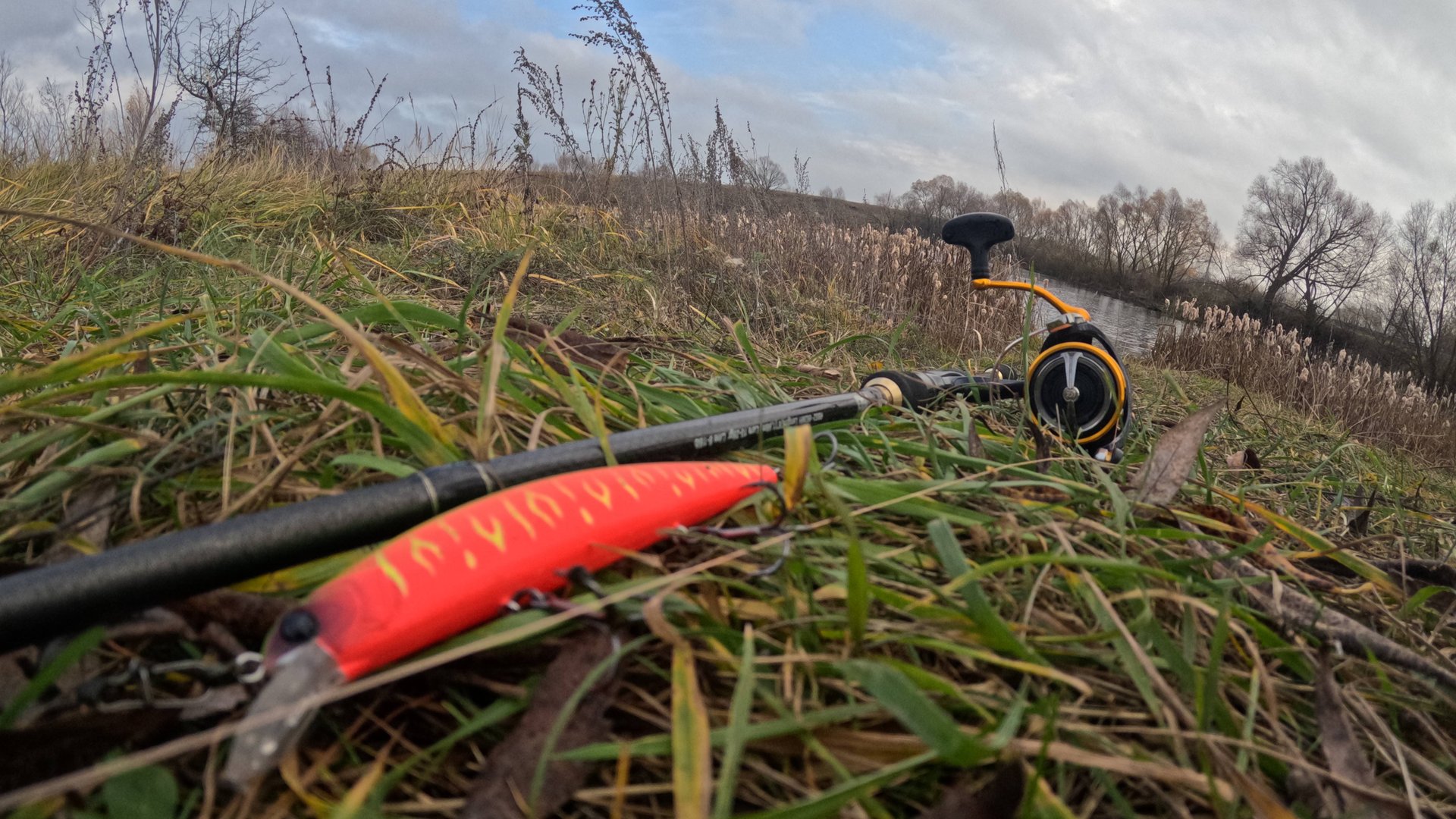 День шнурка или как напильники точили арбуз! Рыбалка на воблер Varuna от Bearking.