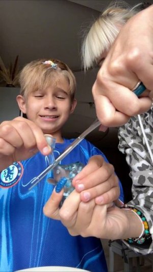 разрезали антистресс 🙀